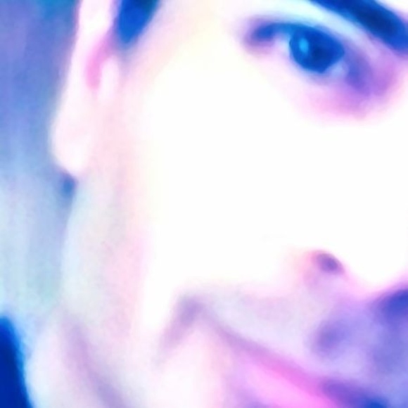 Meet your Posher, Daniél G. - Picture 2 of 2